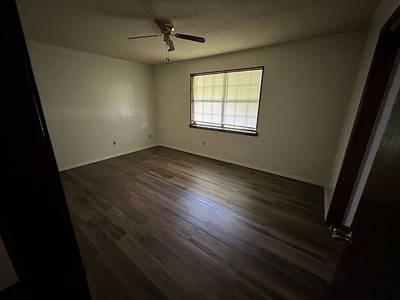 5th image of 401 W 19th St