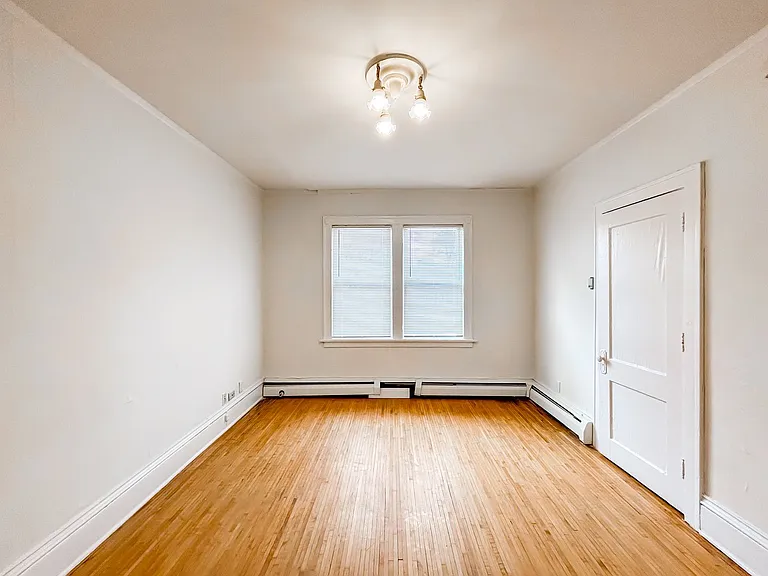 2121 Hennepin Ave S — Photo 20