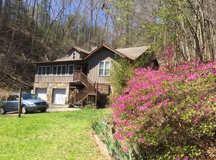 407 Autumn Ln, Gatlinburg, TN 37738