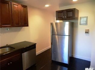 14 Beach Rd APT 3B, Great Neck, NY 11023