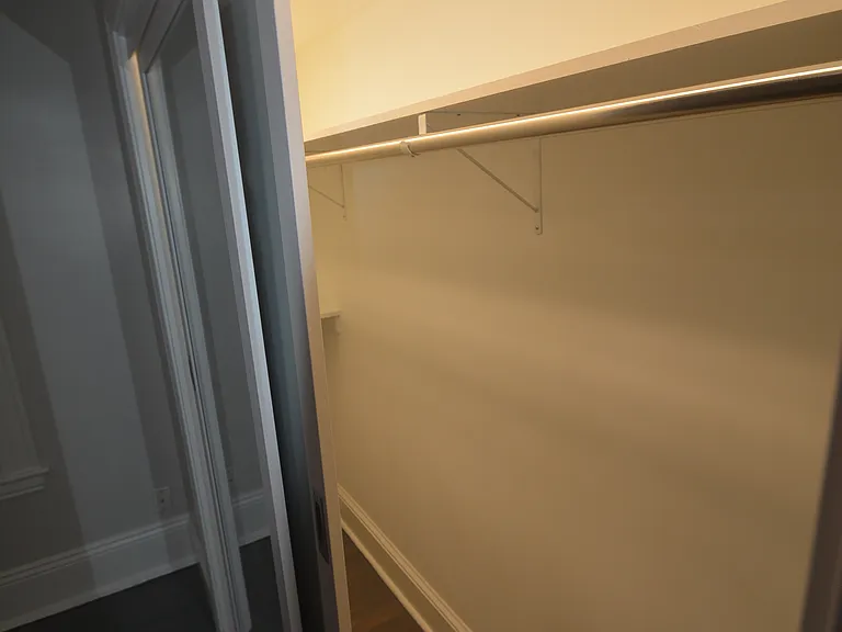 31 Claybourne St #1 — Photo 35