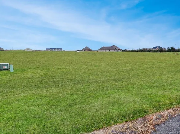 5867 N Crescent Dr, Iowa, LA 70647