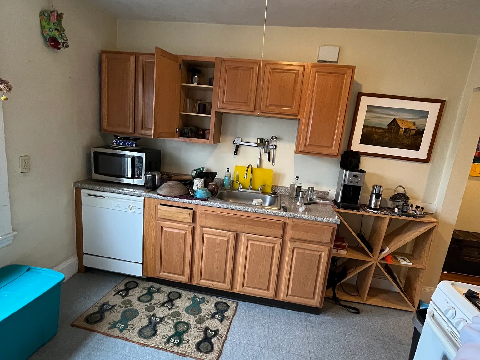 2 bed, 1.0 bath, 998 sqft, $2,395 — Photo 1