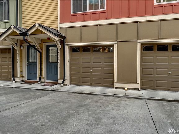 5th image of 2132 S Yakima Ave