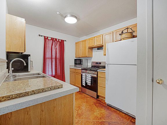 5th image of 7104 Villita Avenida St