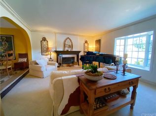 22719 Sparrowdell Dr, Calabasas, CA 91302