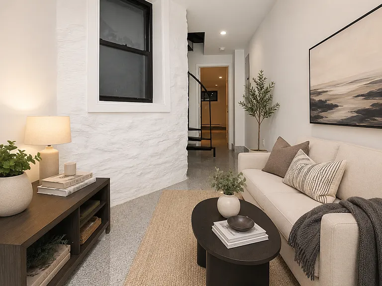 21 Adelphi St #1L — Photo 9