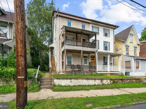 233 Bridge St, Spring City, PA 19475