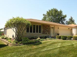 8847 W 97th St, Palos Hills, IL