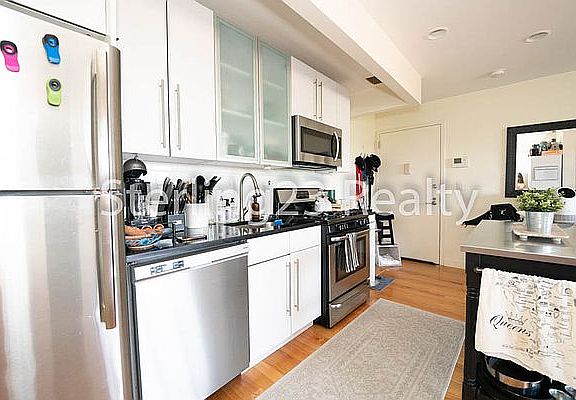 4th image of 2315 Astoria Blvd APT 7D