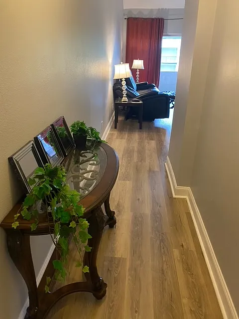 1161 Lake Ave #318