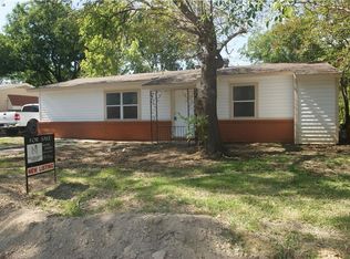 1601 E Mitchell St, Arlington, TX 76010