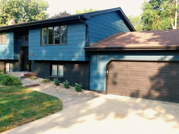 4705 S Woodwind Ln, Sioux Falls, SD 57103
