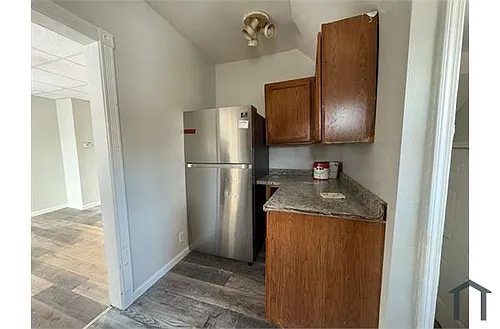 2037 Blades Ave Photo 1