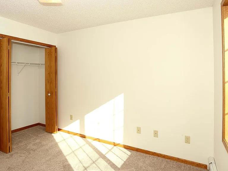 Mill Pond Apartments — Photo 34