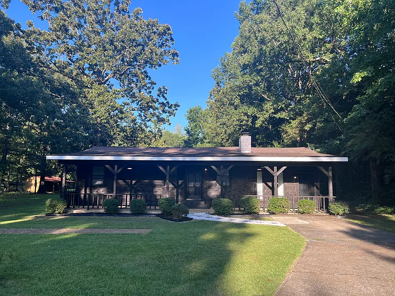 378 Badger Ln — Photo 8