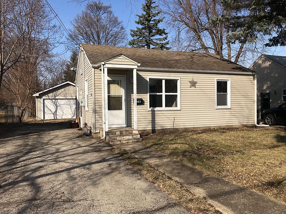 1st image of 836 Grand Ave