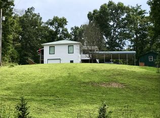 341 Old Jamestown Rd, Robbins, TN 37852