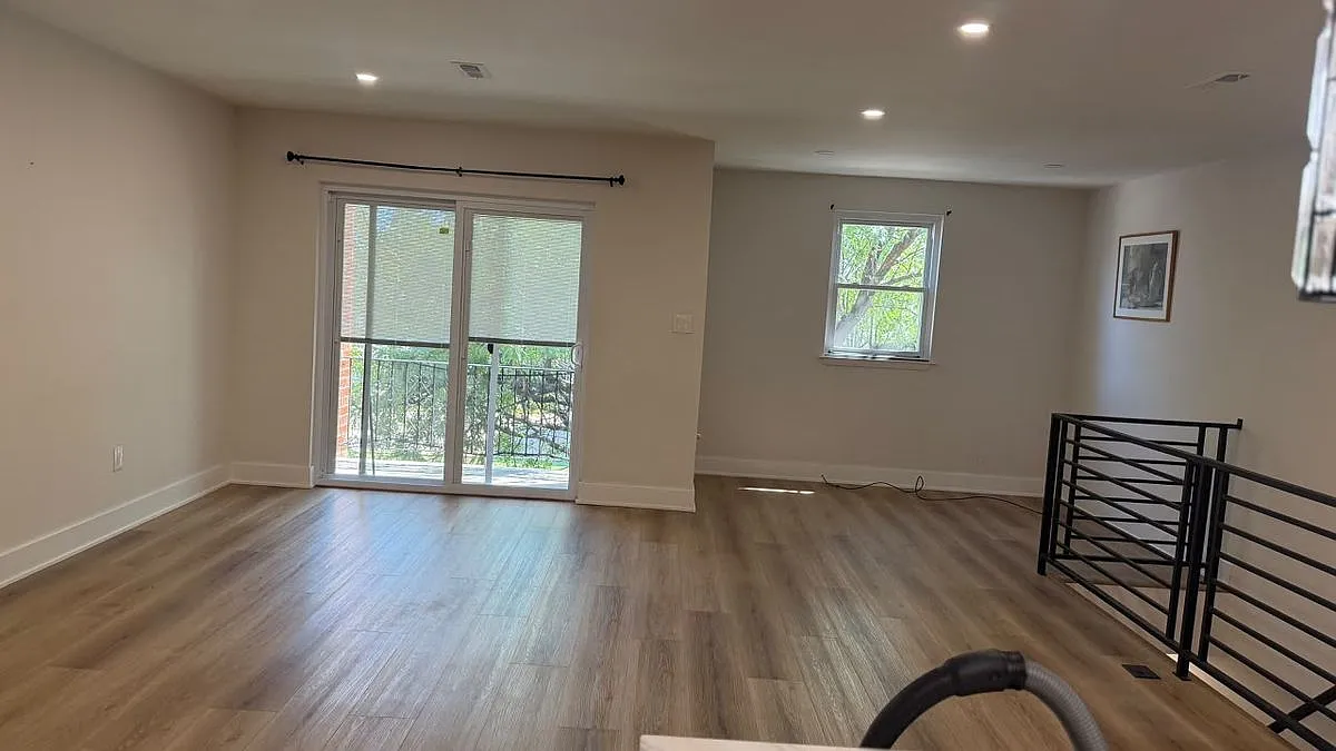 2 bed, 2.0 bath, 1000 sqft, $1,950 — Photo 4