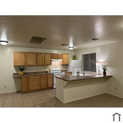 1825 S Jefferson Ave Photo 1