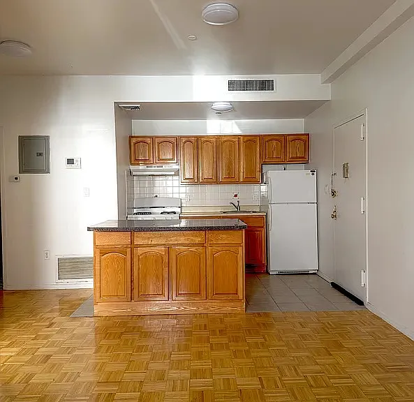 28 Maujer St #1 — Photo 1