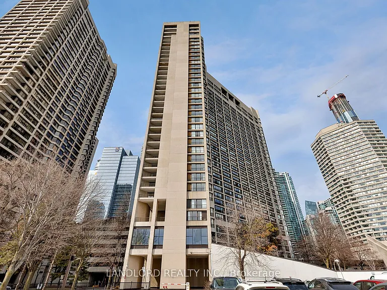 33 Harbour Sq #2208 — Photo 50