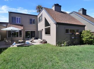 1038 Mangrove Ln, Alameda, CA 94502