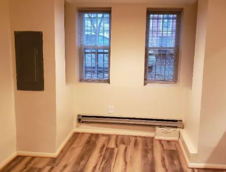 1203 Walter St SE #B — Photo 3