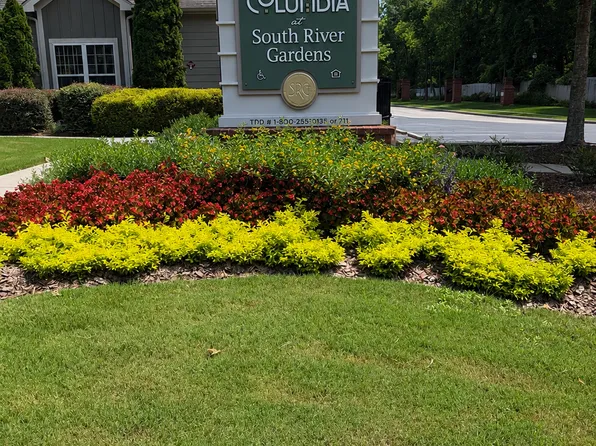 South River Gardens