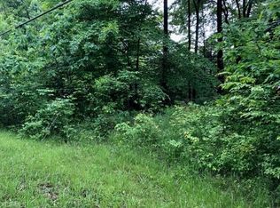 Flame Lake Dr, Rock Creek, OH 44084