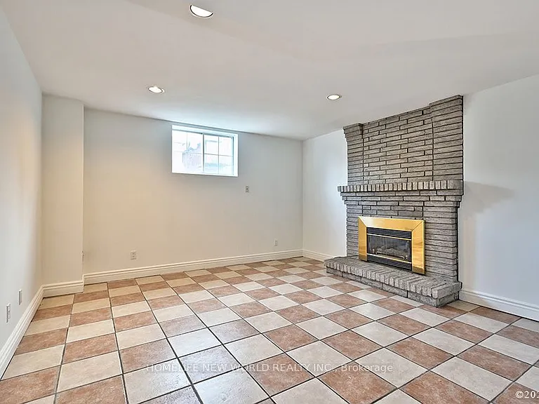 298 McKee Ave — Photo 5