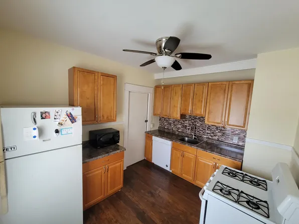 18254 Sloane Ave #2, Lakewood, OH 44107