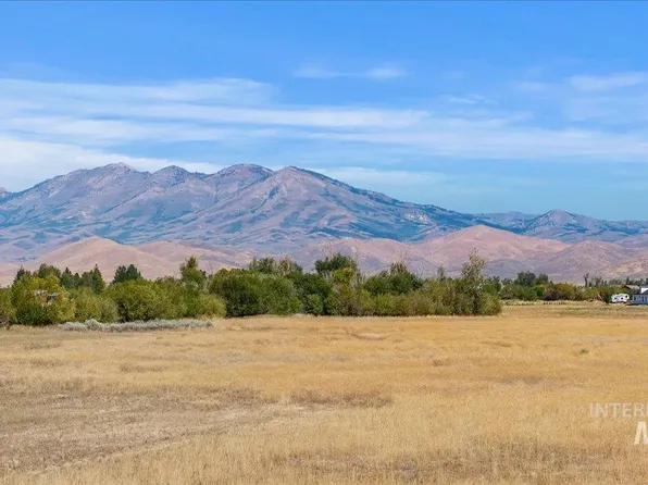 42 N 100 E, Gooding, ID 83327