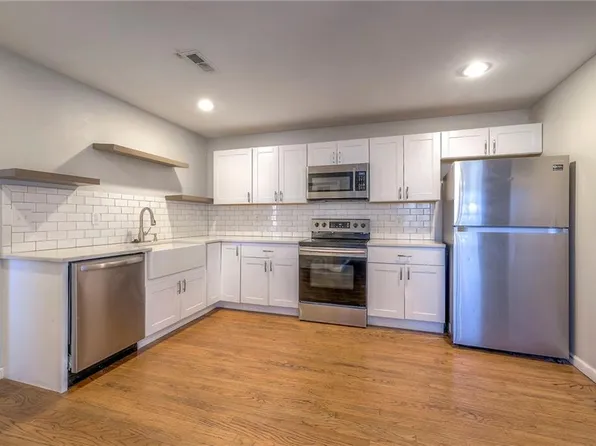 12901 10th St, Grandview, MO 64030