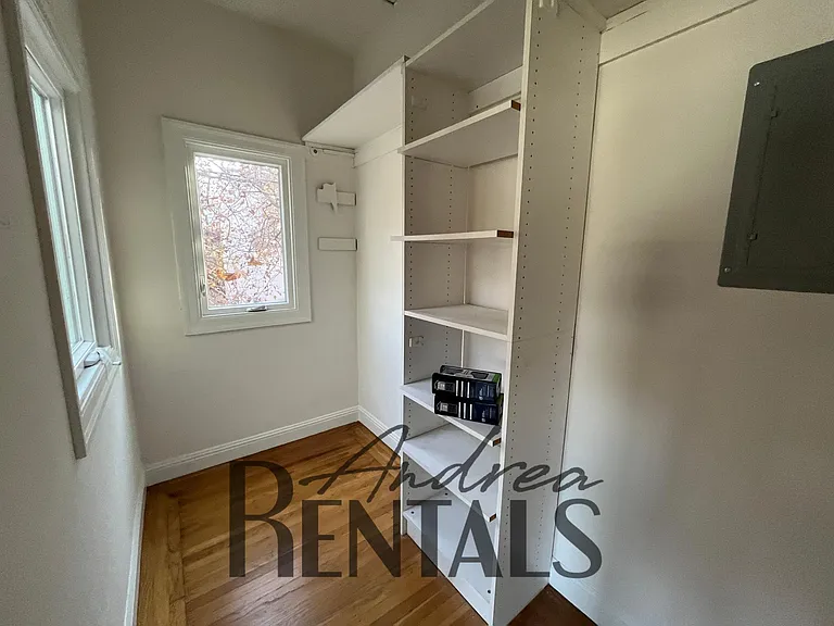 1145 Virginia St — Photo 8