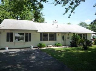 29 Sanders Rd, Edison, NJ 08817