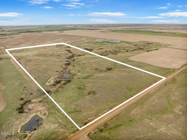 35th St NW, Fairview, MT 59221