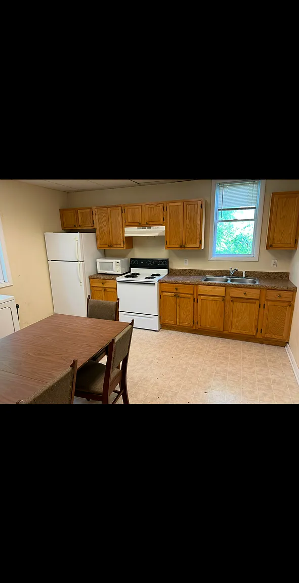 10 Glenn Street, Unit A — Photo 2
