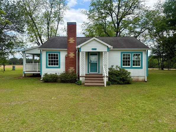 1046 Antioch Cir, Hartford, AL 36344