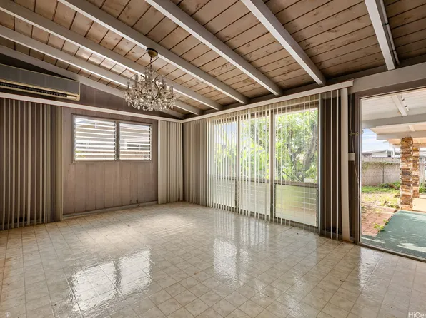 1892 Hookupa St, Pearl City, HI 96782