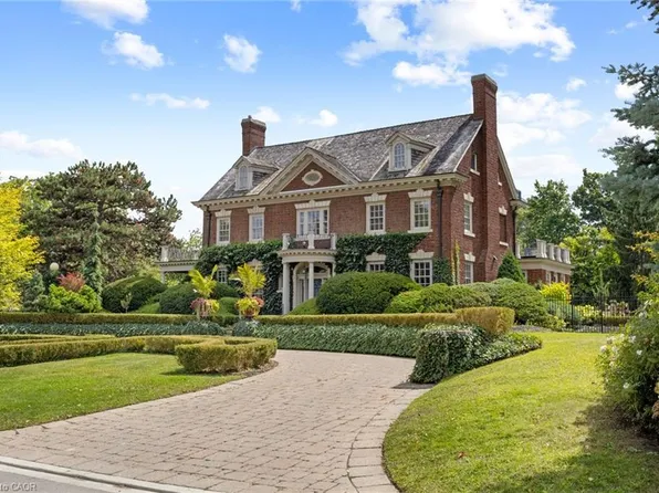 33 Salisbury Ave, Cambridge, ON N1S 1J1