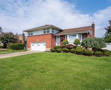 12 Ingram Drive, Hicksville, NY, 11801