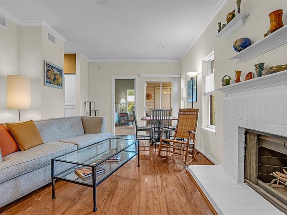 3rd image of 4041 Drake St APT 212