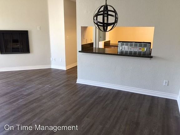 2nd image of 689 Temple Ave APT B