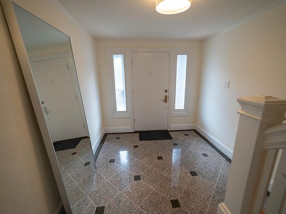 4th image of 790 43rd Ave