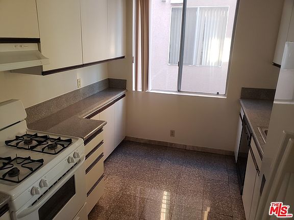 2nd image of 635 Huntley Dr APT 2
