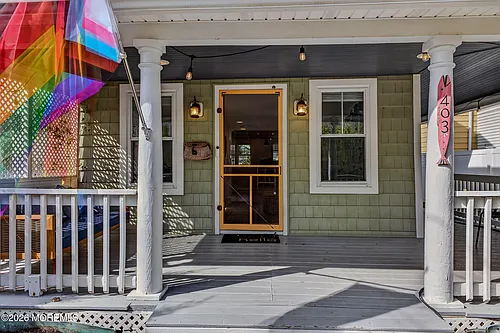 403 Sewall Ave Photo 1