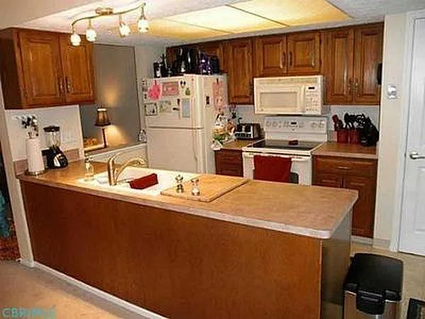 7043 Muirfield Dr — Photo 3