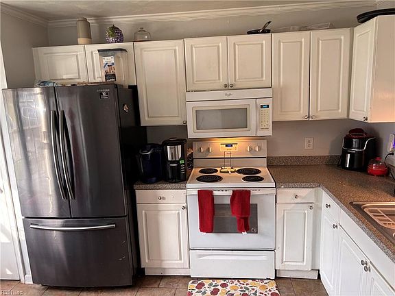 5th image of 102 Elmington Way