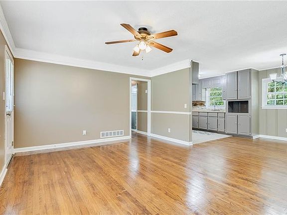 5th image of 2039 Brannon Dr
